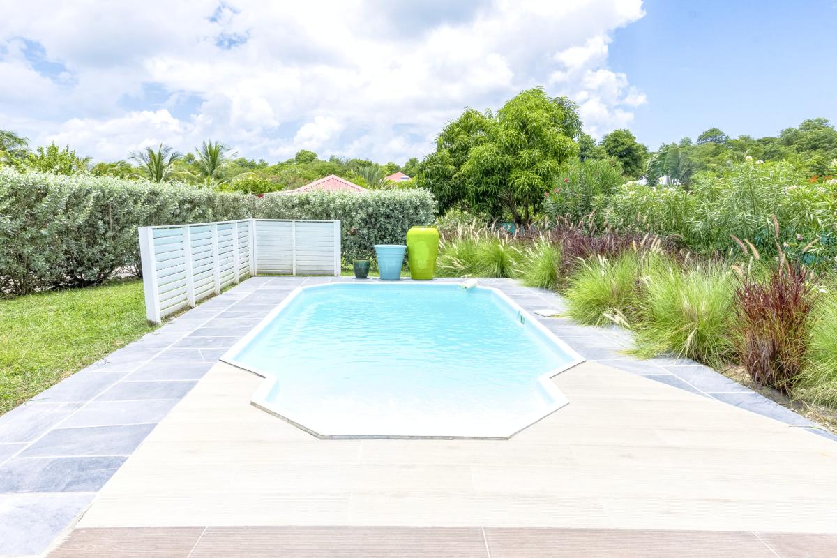 2.Location villa piscine Marie Galante Guadeloupe_Piscine
